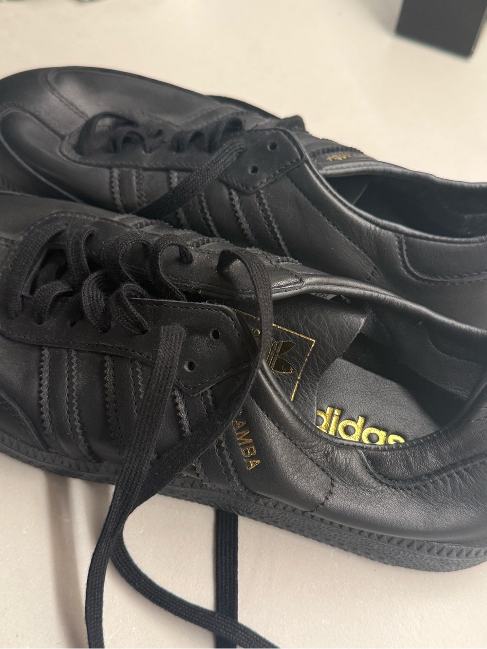 adidas Samba Women's Black Sneakers with Gold Accents NEW 8.5w - Picture 2 of 4